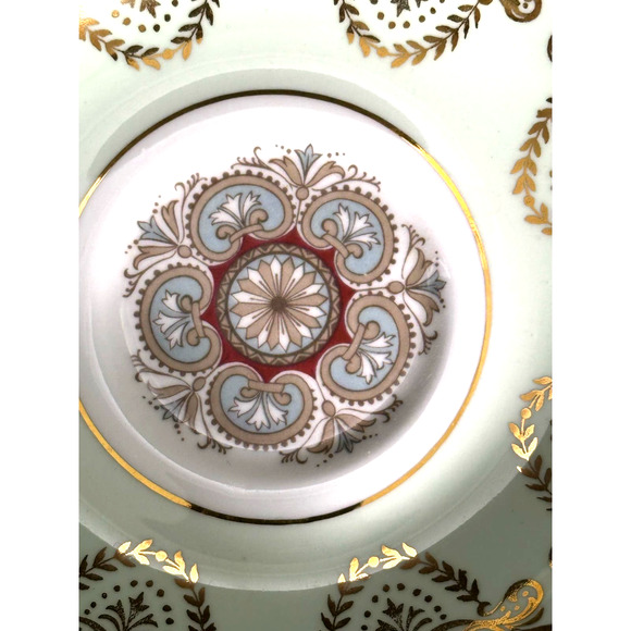 Paragon by Appointment to her Majesty the Queen Teacup & Saucer w/Gold Accents! - Picture 5 of 10